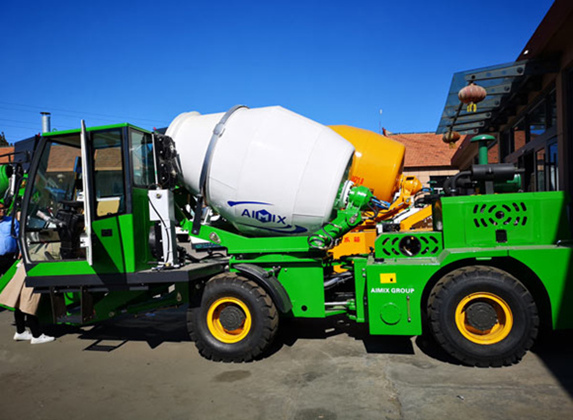 self loading concrete mixer