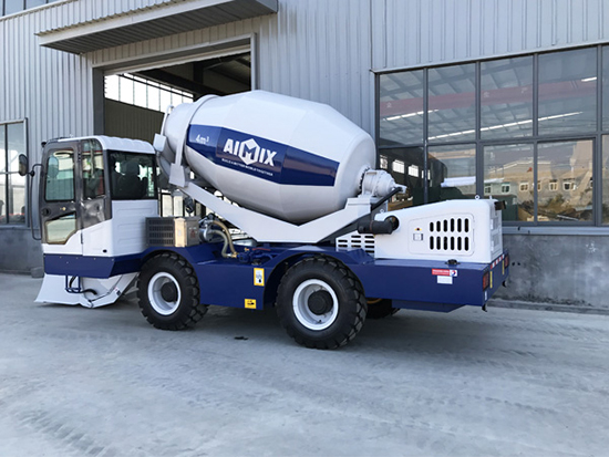 Self Loading Concrete Mixer Manufacturer